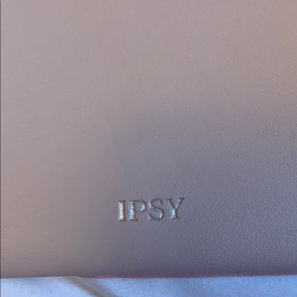 Button Ipsy makeup bag - Picture 3 of 5